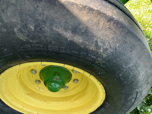 2015 John Deere 2210 Field Cultivator