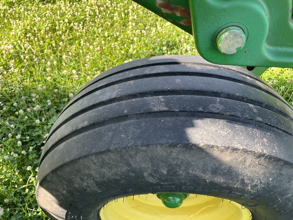 2015 John Deere 2210 Field Cultivator