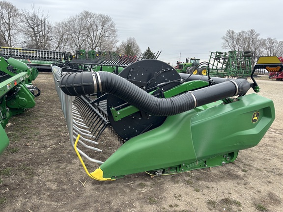 2023 John Deere RD40F Header Combine