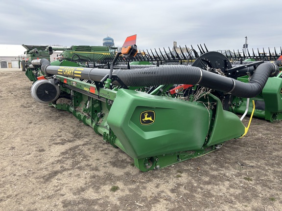 2023 John Deere RD40F Header Combine