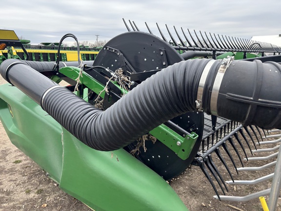 2023 John Deere RD40F Header Combine