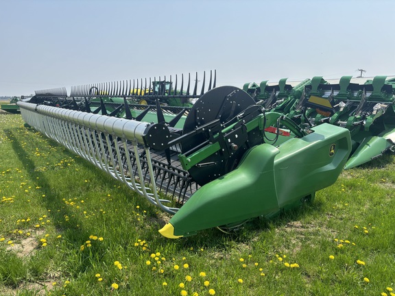 2023 John Deere RD45F Header Combine