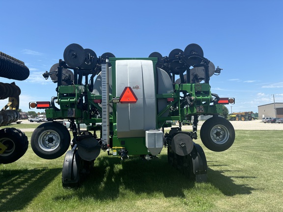 2020 Unverferth Nutrimax 2600 Applicator