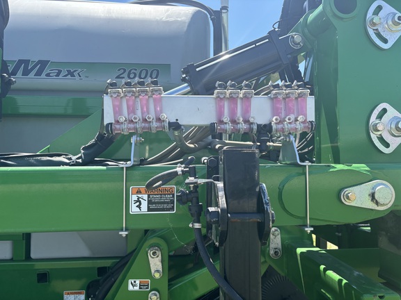 2020 Unverferth Nutrimax 2600 Applicator