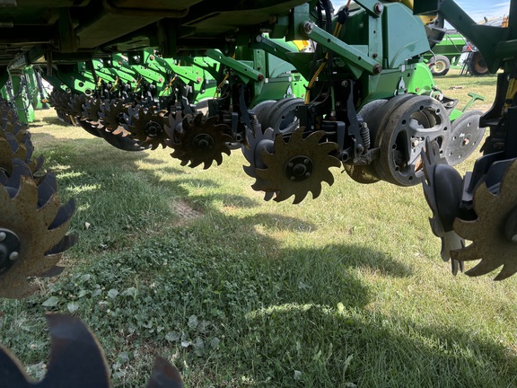 2013 John Deere 1770NT CCS Planter