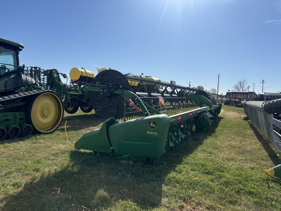 2020 John Deere 745FD Header Combine