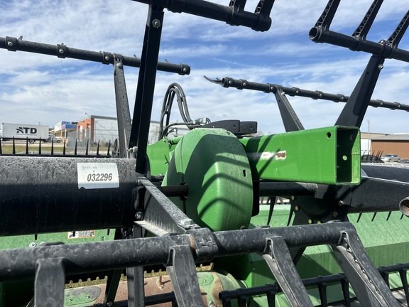 2020 John Deere 745FD Header Combine