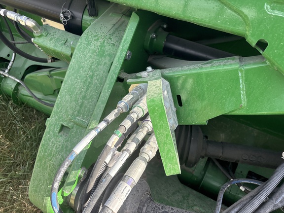 2020 John Deere 745FD Header Combine