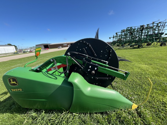 2020 John Deere 745FD Header Combine