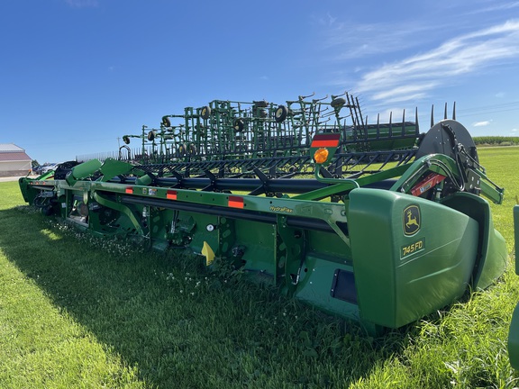 2020 John Deere 745FD Header Combine