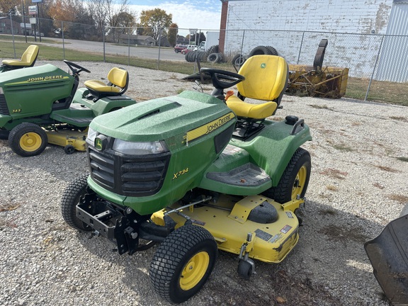 2016 John Deere X734 Garden Tractor