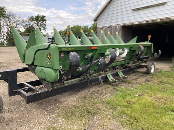 2011 John Deere 608C Header Corn Head