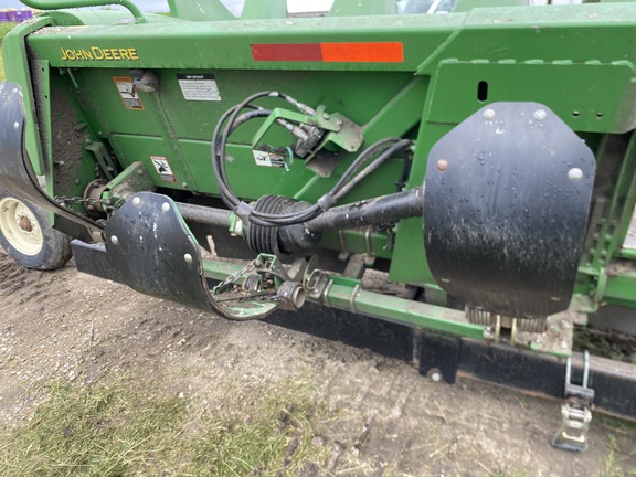 2011 John Deere 608C Header Corn Head