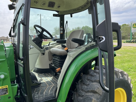 2020 John Deere 4066R Tractor Compact