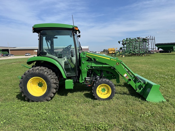 2020 John Deere 4066R Tractor Compact