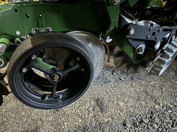 2013 John Deere 1770NT CCS Planter