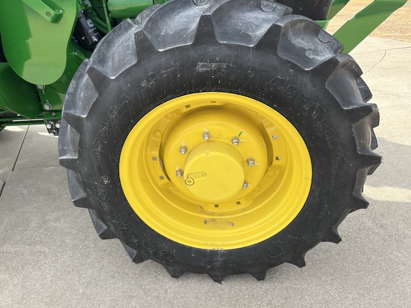 2024 John Deere 5090E Tractor