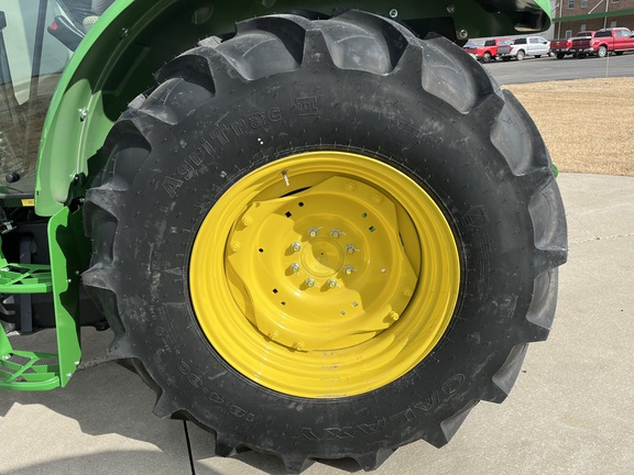 2024 John Deere 5090E Tractor