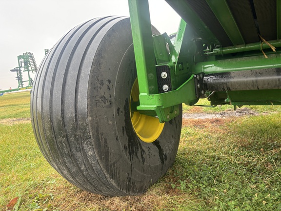 2024 John Deere 561R Baler/Round