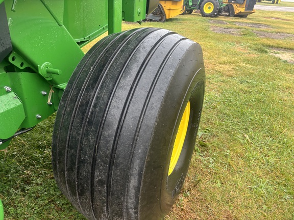 2024 John Deere 561R Baler/Round