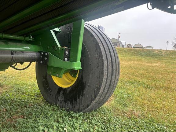 2024 John Deere 561R Baler/Round