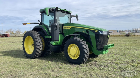 2022 John Deere 8R 250 Tractor