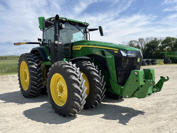 2024 John Deere 8R 250 Tractor