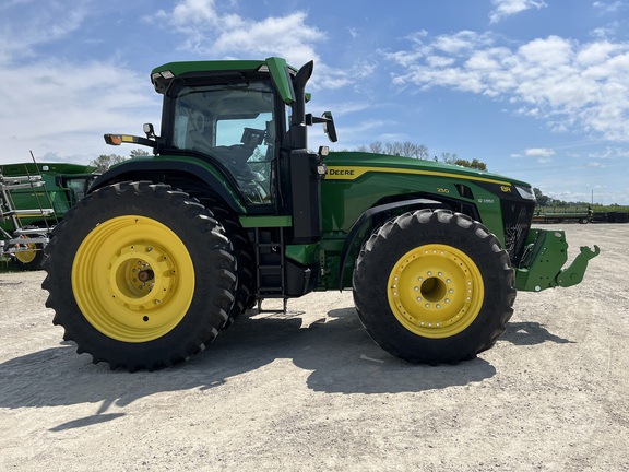 2024 John Deere 8R 250 Tractor