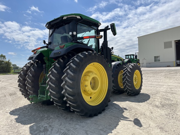 2024 John Deere 8R 250 Tractor