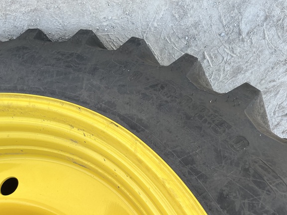 2024 John Deere 8R 250 Tractor