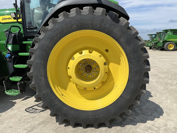 2024 John Deere 8R 250 Tractor