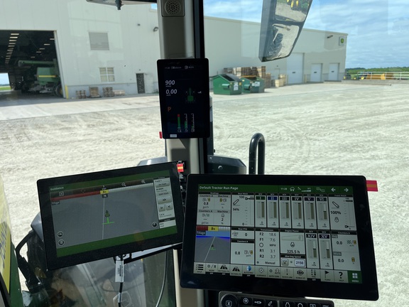 2024 John Deere 8R 250 Tractor