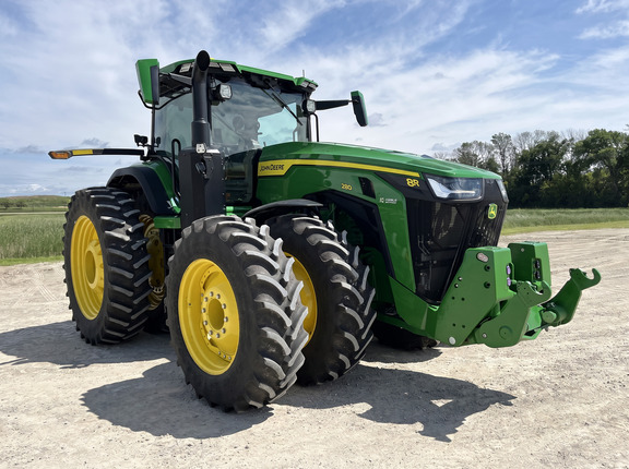 2024 John Deere 8R 250 Tractor