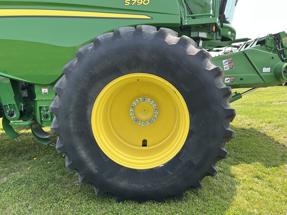 2024 John Deere S790 Combine