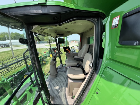 2024 John Deere S790 Combine