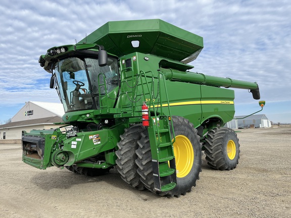 2024 John Deere S790 Combine