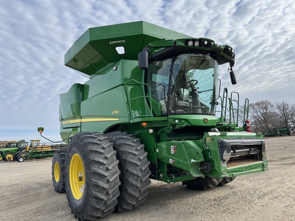 2024 John Deere S790 Combine