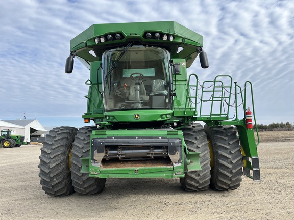 2024 John Deere S790 Combine