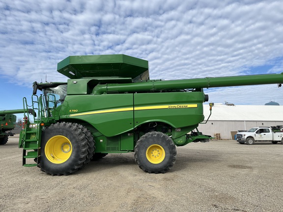 2024 John Deere S790 Combine