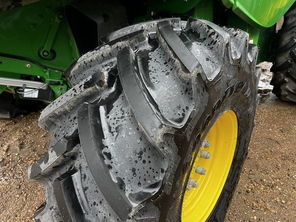 2023 John Deere S780 Combine