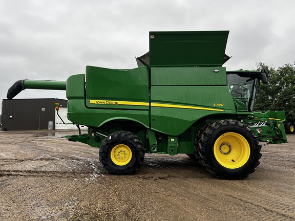 2023 John Deere S780 Combine