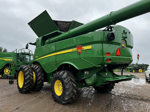 2023 John Deere S780 Combine