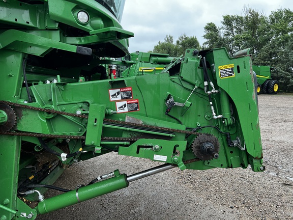 2023 John Deere S780 Combine