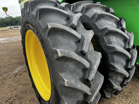 2023 John Deere S780 Combine