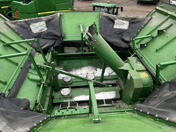 2023 John Deere S780 Combine