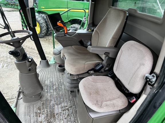 2023 John Deere S780 Combine