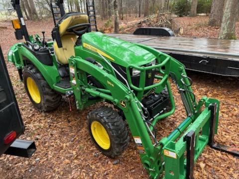 2021 John Deere 2025R Tractor Compact