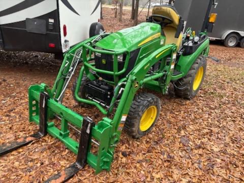 2021 John Deere 2025R Tractor Compact