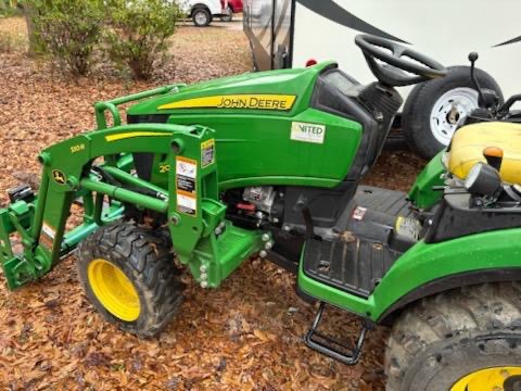 2021 John Deere 2025R Tractor Compact