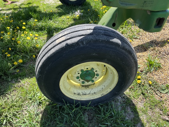 2003 John Deere 2200 Field Cultivator